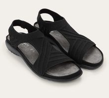 Load image into Gallery viewer, Kawhia-Black Knit