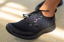 Load image into Gallery viewer, OOmg Sport LS -Black/Black - Women