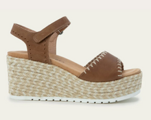 Load image into Gallery viewer, Blanes- Latte Brown Leather