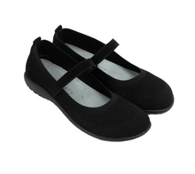 Load image into Gallery viewer, Taranaki - Black Knit