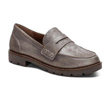 Load image into Gallery viewer, Collette Loafer - Brushed Silver
