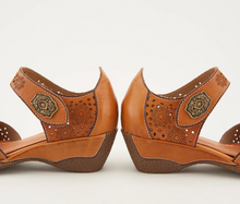 Load image into Gallery viewer, L'Artiste Americana-Camel