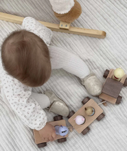 Load image into Gallery viewer, Soft Sole Pretty Pearl - Gold