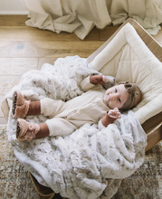 Load image into Gallery viewer, Sherpa Snap Booties - Blush