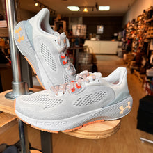 Load image into Gallery viewer, Women's UA HOVR Machina 3 CN