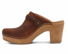 Load image into Gallery viewer, Cory Clog-Brown