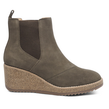 Load image into Gallery viewer, Dawn Wedge Boot-Dark Olive
