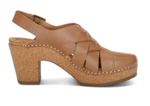 Load image into Gallery viewer, Paige Slingback Clog-Camel
