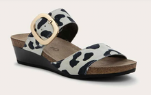 Load image into Gallery viewer, Magic- white leopard suede
