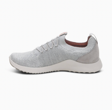 Load image into Gallery viewer, Kinsley Adjustable Slip On - Gray
