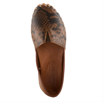 Load image into Gallery viewer, Kathaleta - Liz - Camel Multi

